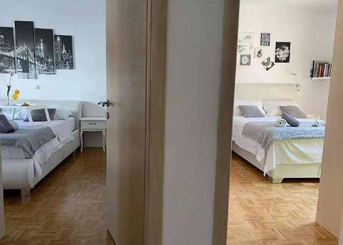 Zara Biograd Na Moru